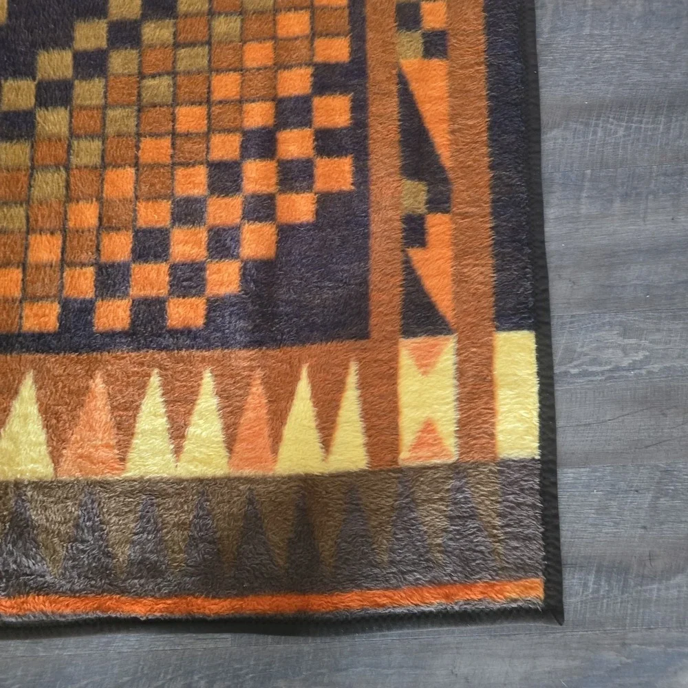 Bierderlack Vtg Aztec Plush Acrylic‎ Blanket Reversible Throw Orange Brown Retro